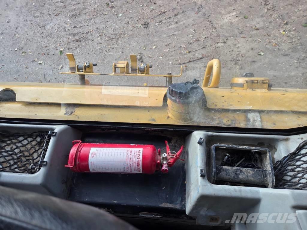 CAT D 6 N LGP Buldožeri gusjeničari