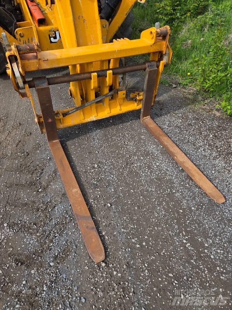 JCB 540-140 Teleskopski viličari