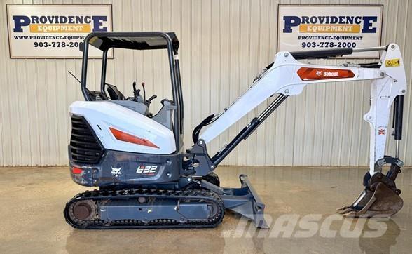 Bobcat E32R2 Mini bageri <7t