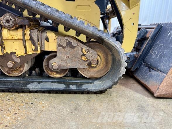 CAT 249D Skid steer mini utovarivači