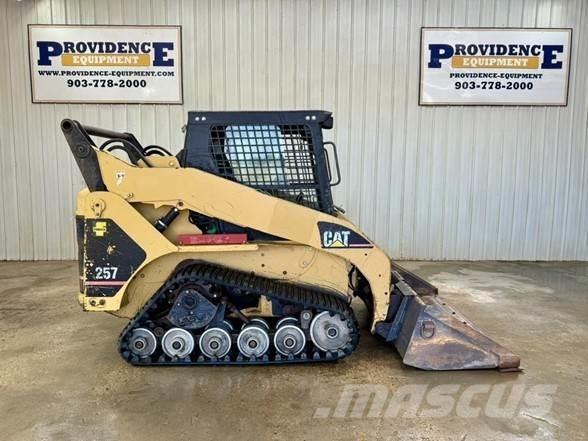 CAT 257 Skid steer mini utovarivači