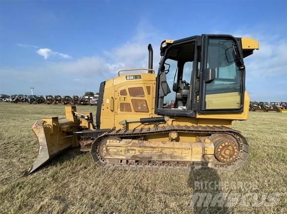 CAT D3K2 XL Buldožeri gusjeničari