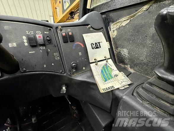 CAT TL642C Teleskopski viličari