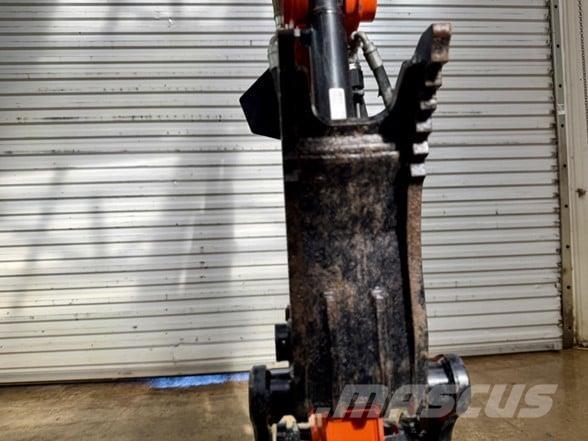 Kubota M62 Utovarni rovokopači