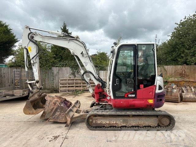 Takeuchi TB 260 Mini bageri <7t
