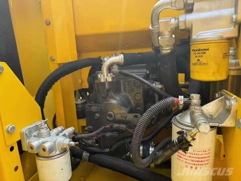 Komatsu PC 130 Bageri gusjeničari