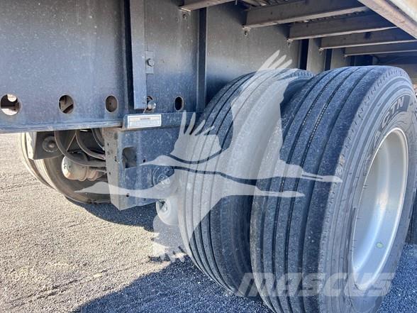 Utility 4000AE Poluprikolice sa otvorenim sandukom