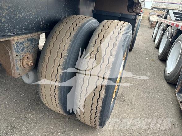 Utility 4000AE Poluprikolice sa otvorenim sandukom