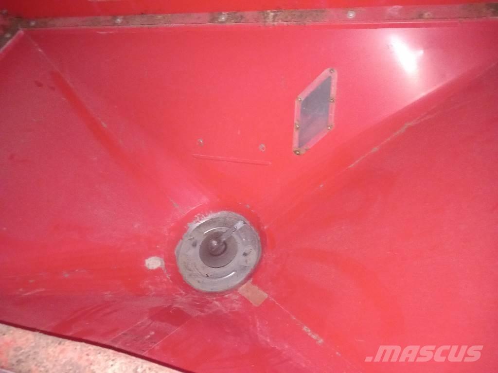 Kuhn MDS 732 M Prskalice gnojiva