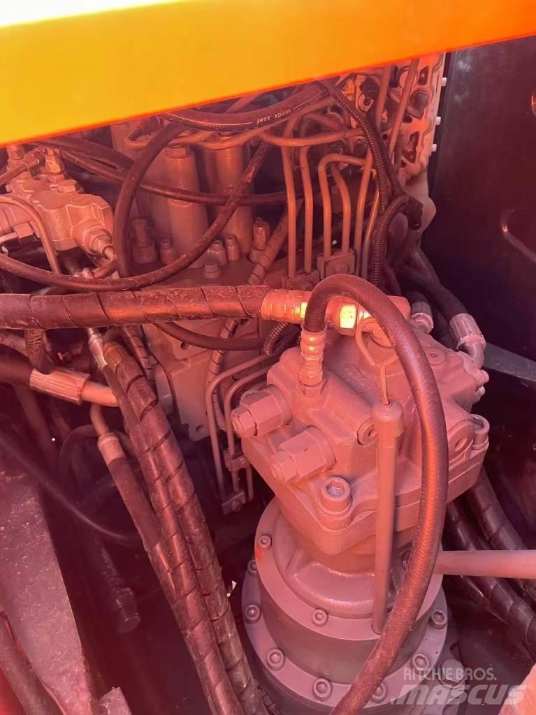 Hitachi 120 Bageri gusjeničari