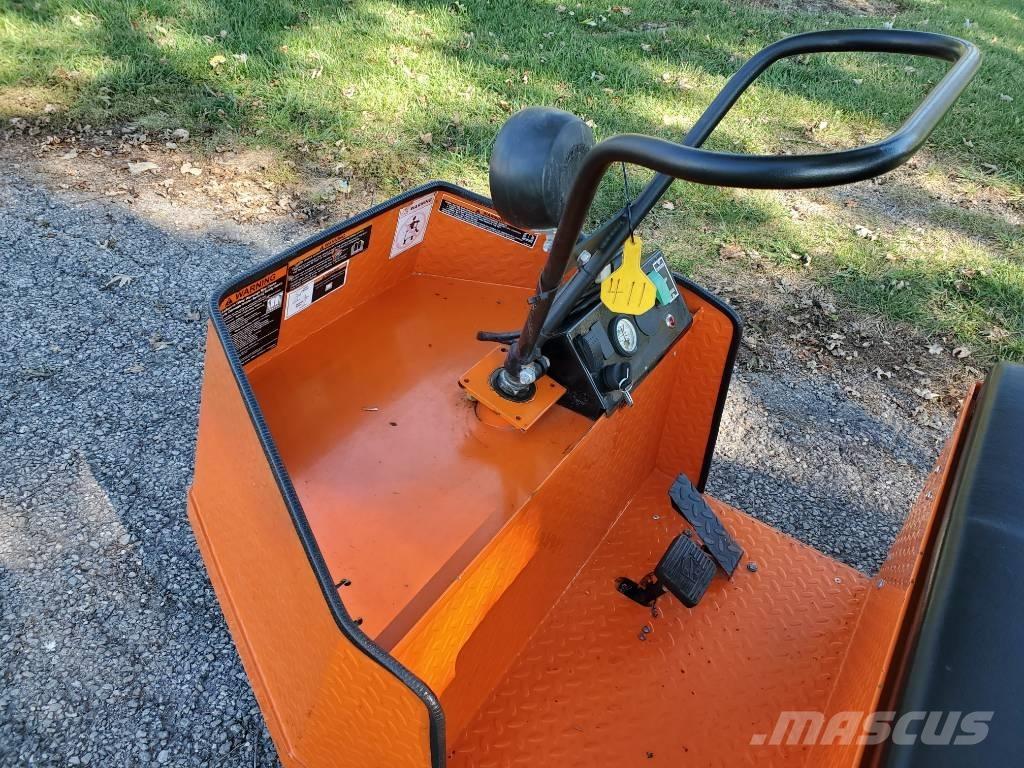 Taylor-Dunn SS536 Vučna vozila