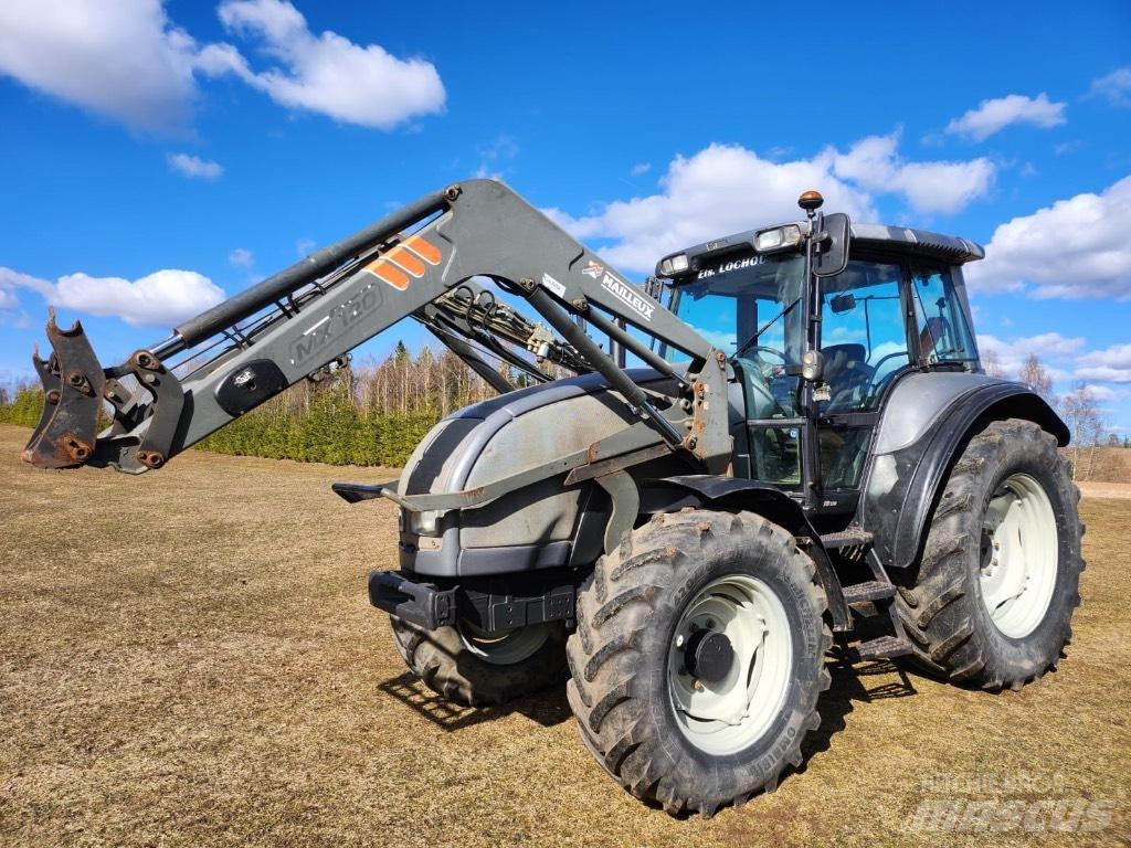 Valtra M 120 Traktori