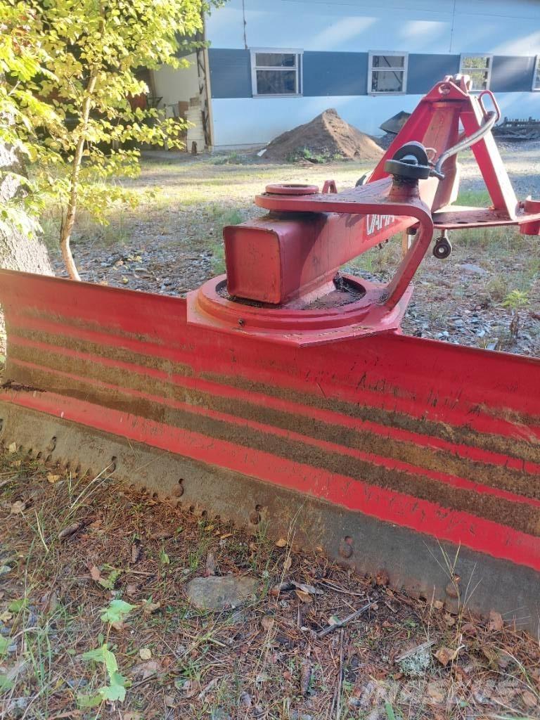 Vama 250 JH 1 Plugovi za putove