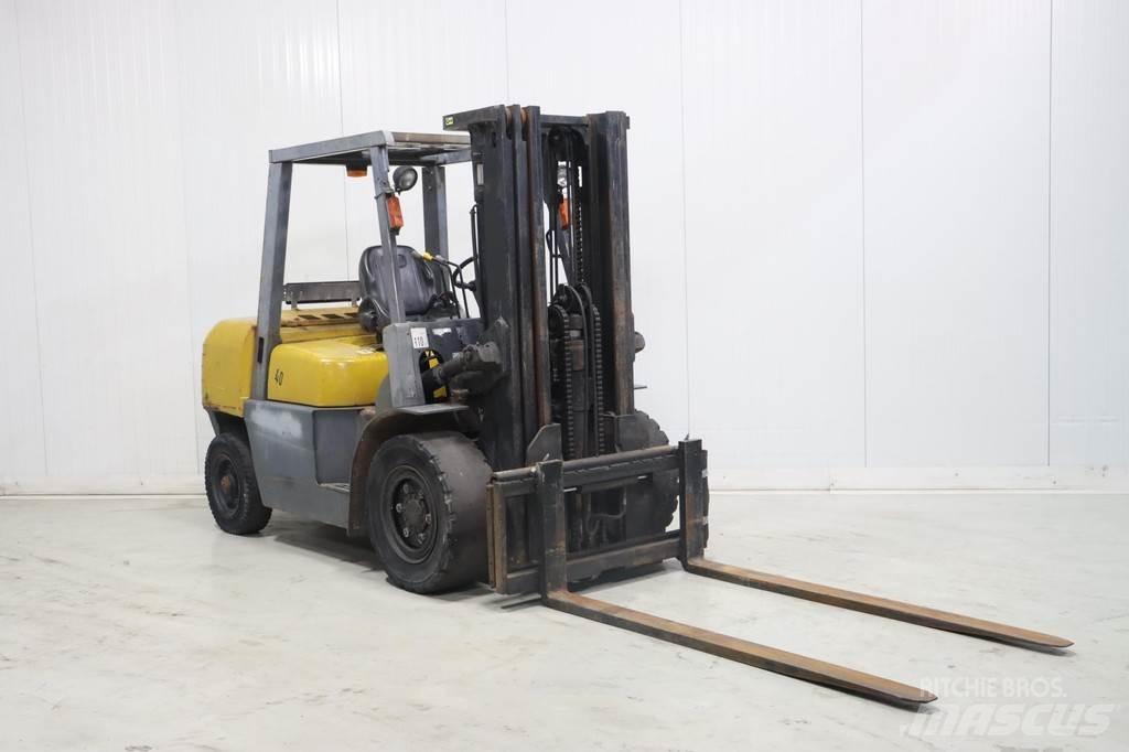 TCM FD40T2 Dizelski viličari