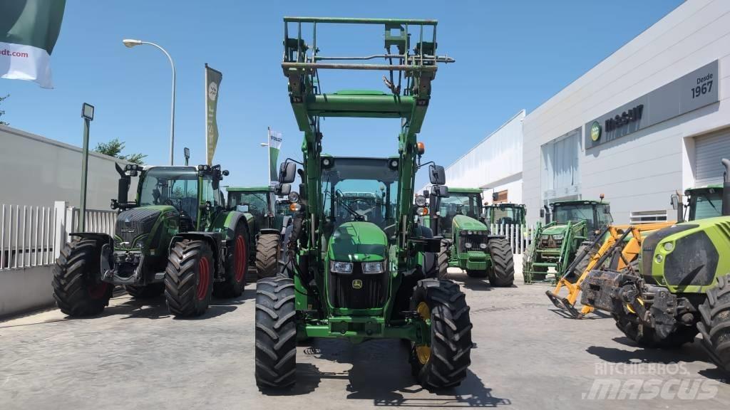 John Deere 5115R Traktori