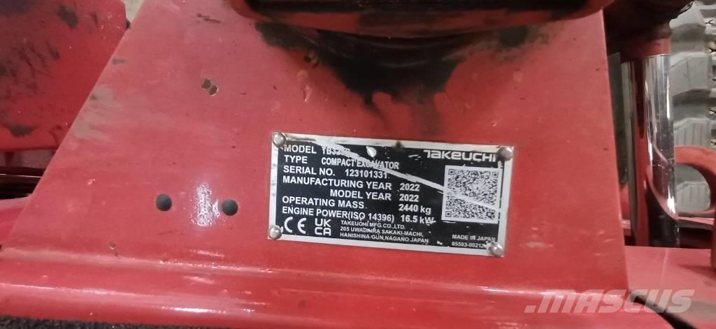 Takeuchi TB 325 R Mini bageri <7t