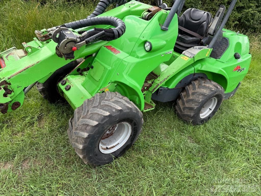 Avant 755 i Mini utovarivači