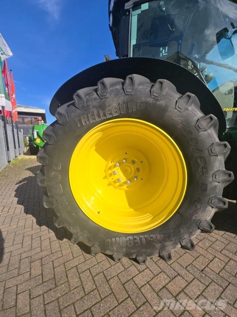 John Deere 6155 R Traktori