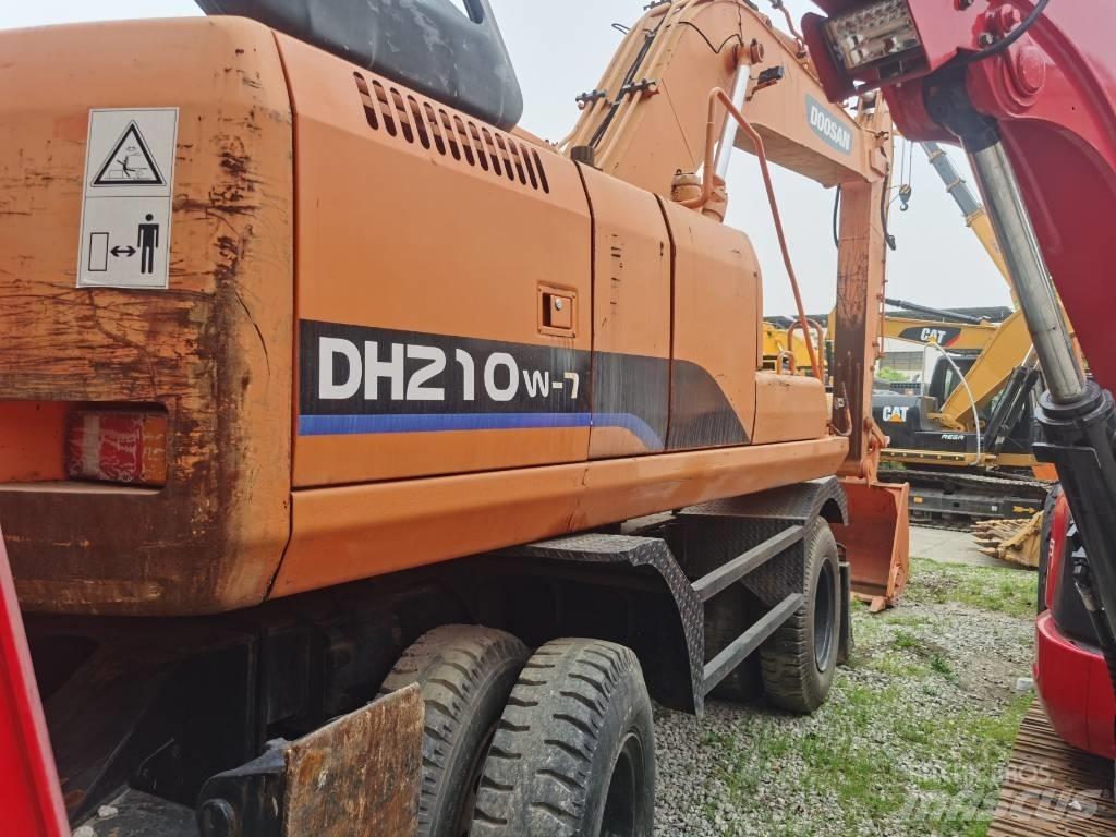 Doosan DH 210 W-7 Bageri na kotačima