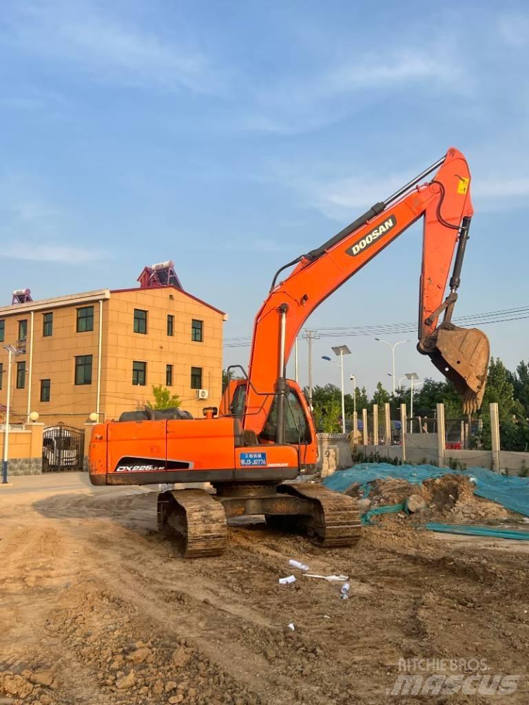 Doosan DX225LC-9C Bageri gusjeničari