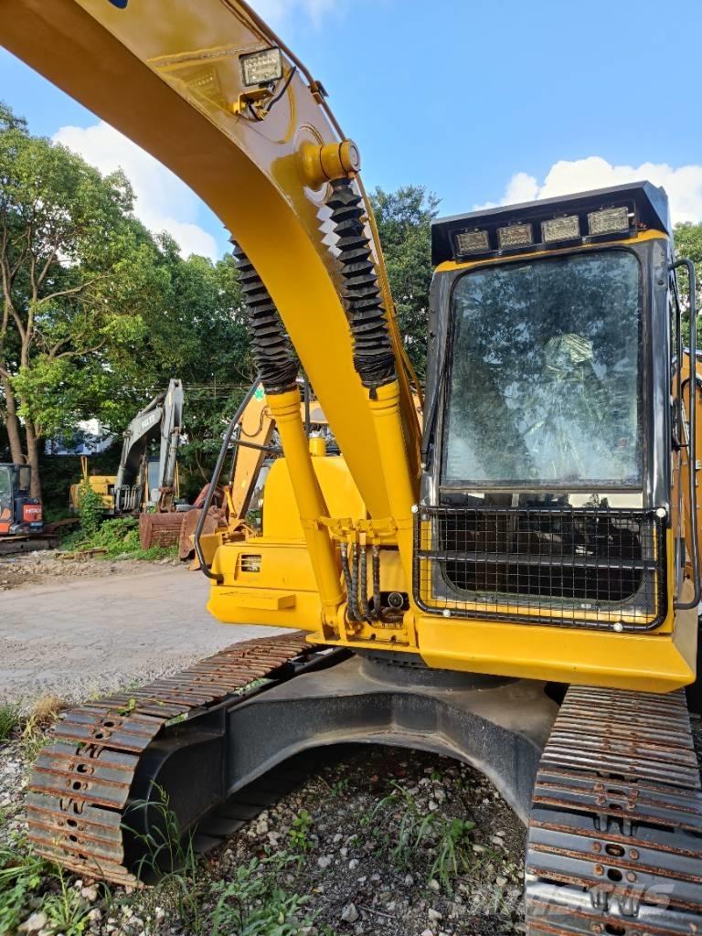 Komatsu PC 130-7 Bageri gusjeničari