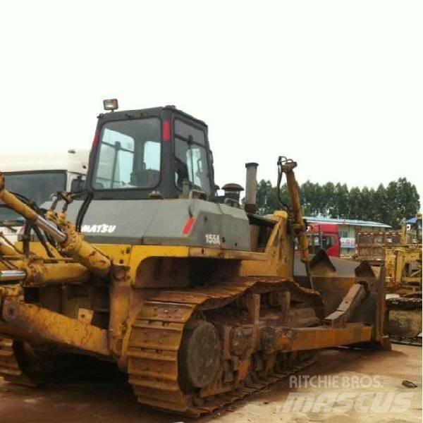 Komatsu d155a-3 Buldožeri gusjeničari