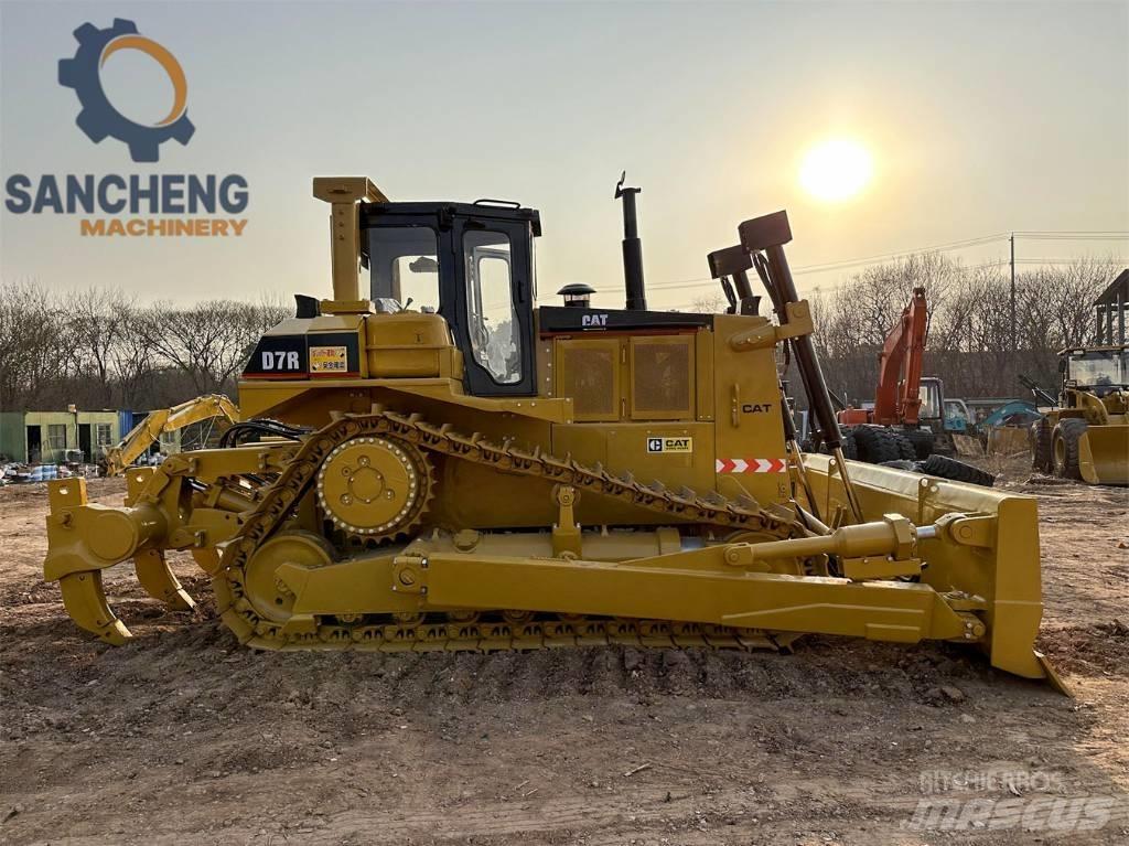 CAT D 7 R Buldožeri gusjeničari