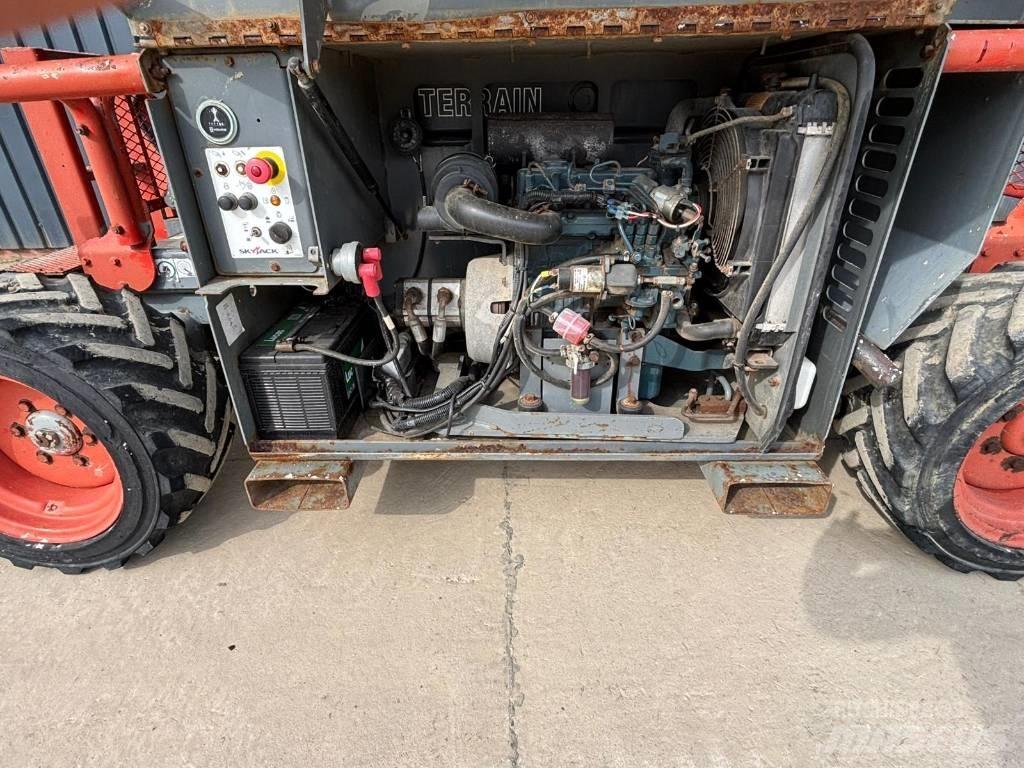 SkyJack SJ 6832 RT Škaraste platforme