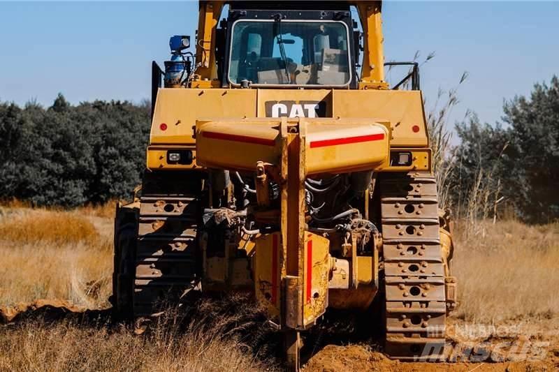 CAT D10T Buldožeri gusjeničari