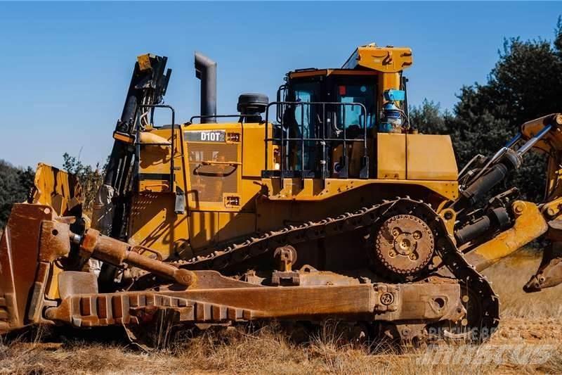 CAT D10T Buldožeri gusjeničari