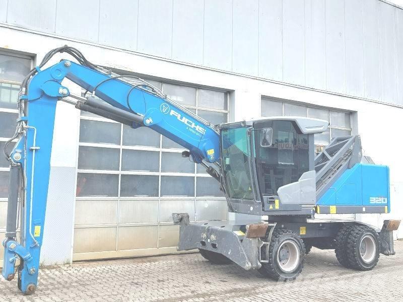 Fuchs MHL 320 F Bageri za manipuliranje materijalom / otpadom