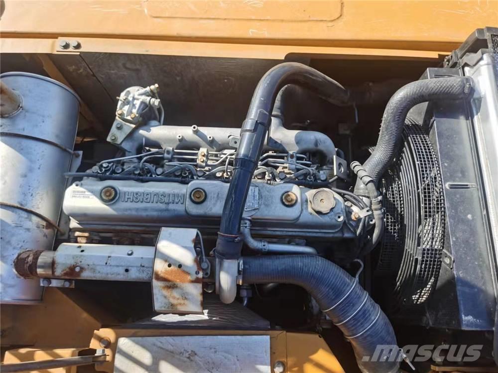 Sany SY215-9 Bageri gusjeničari