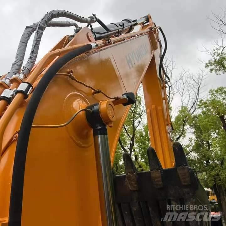 Hyundai R220LC-9S Bageri gusjeničari