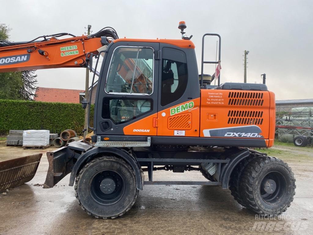 Doosan DX 140 W -5 Rabljene dizalice za težak teren