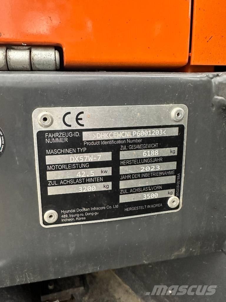 Develon DX 57 W-7 Bageri na kotačima