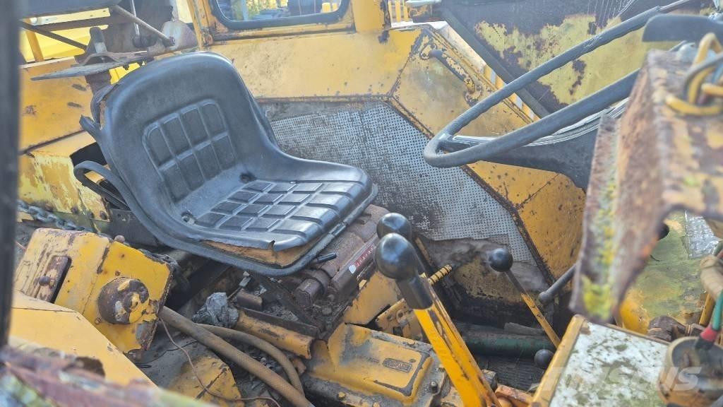 Ford 4500 Utovarni rovokopači