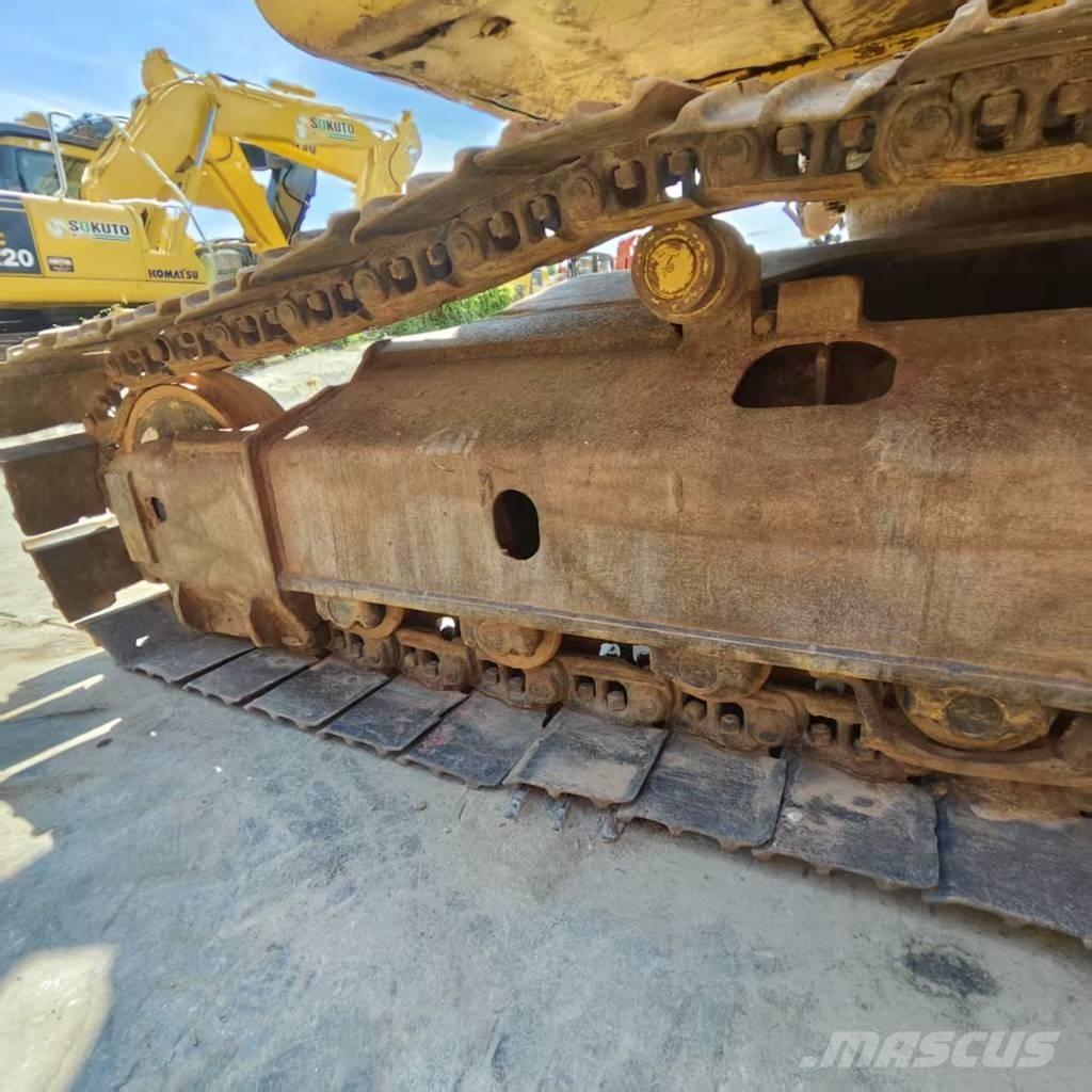 Komatsu PC 240 LC-7 Bageri gusjeničari