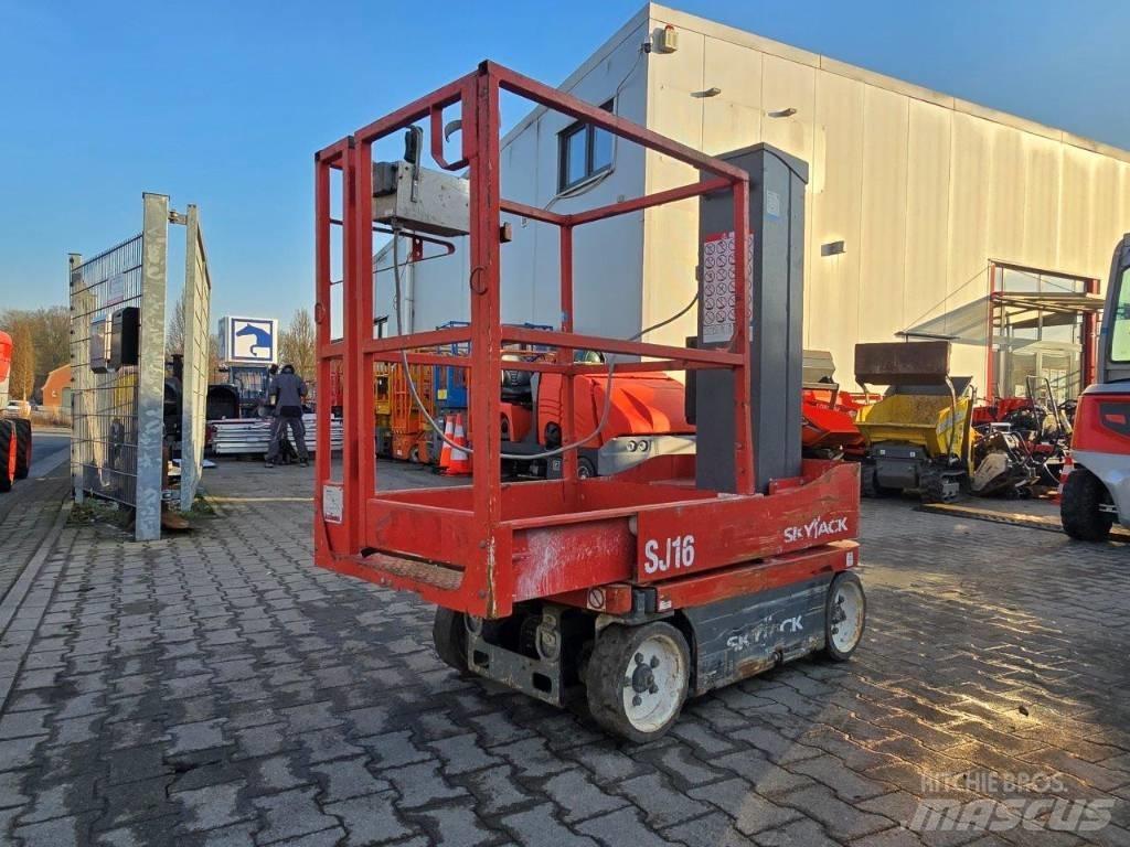 SkyJack SJ 16 Vertikalne radne podizne platforme