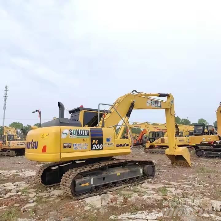 Komatsu PC200 Midi bageri 7t – 12t