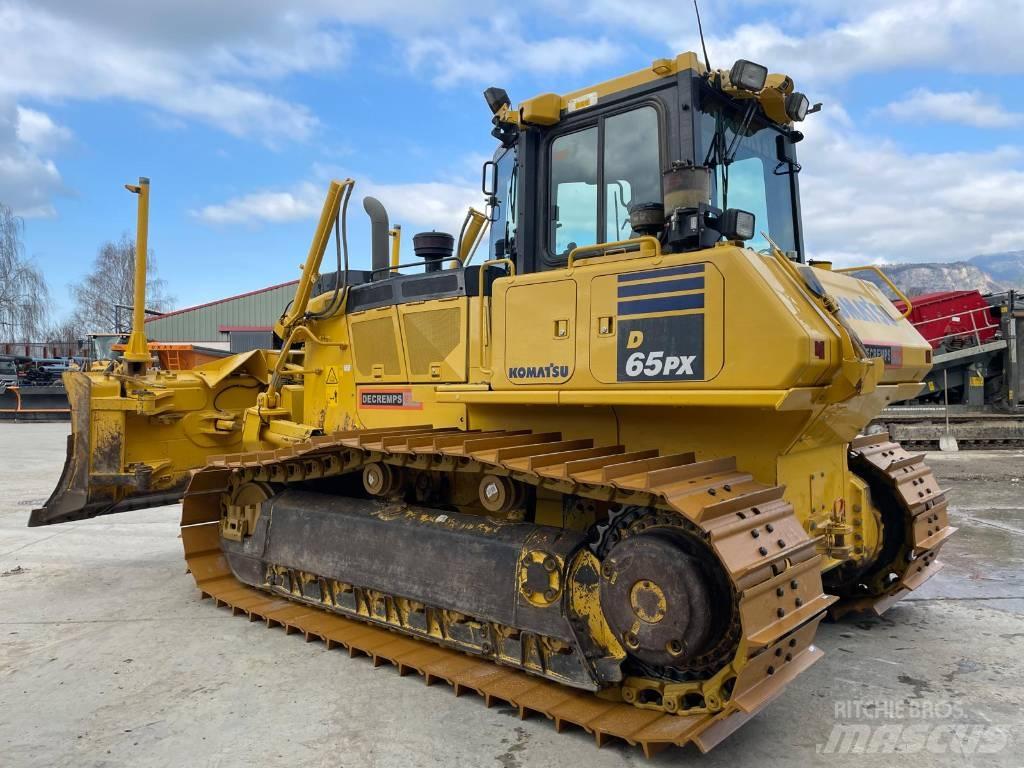 Komatsu D65PX-18 Buldožeri gusjeničari