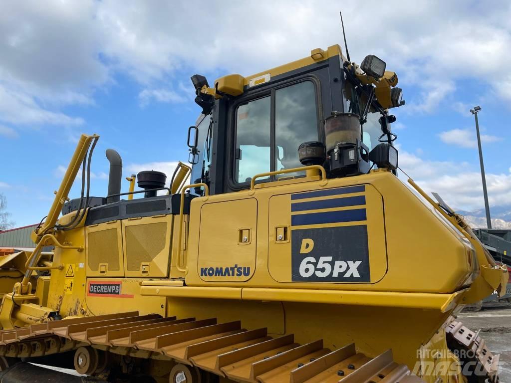 Komatsu D65PX-18 Buldožeri gusjeničari