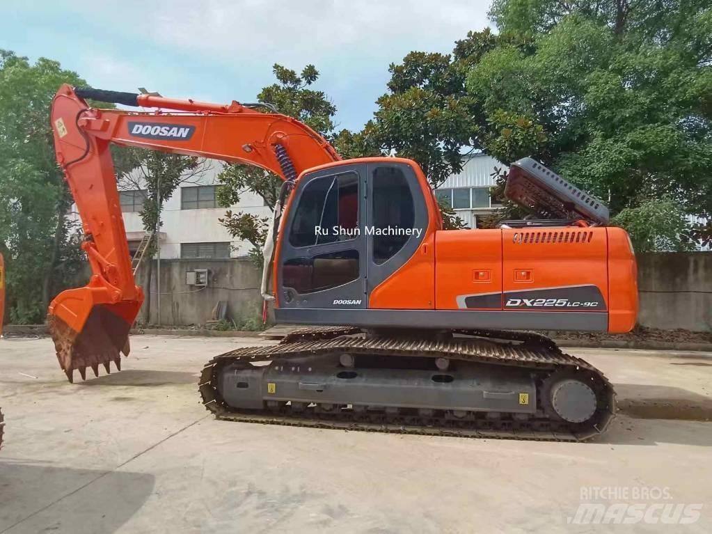 Doosan DX 225 LC Bageri gusjeničari