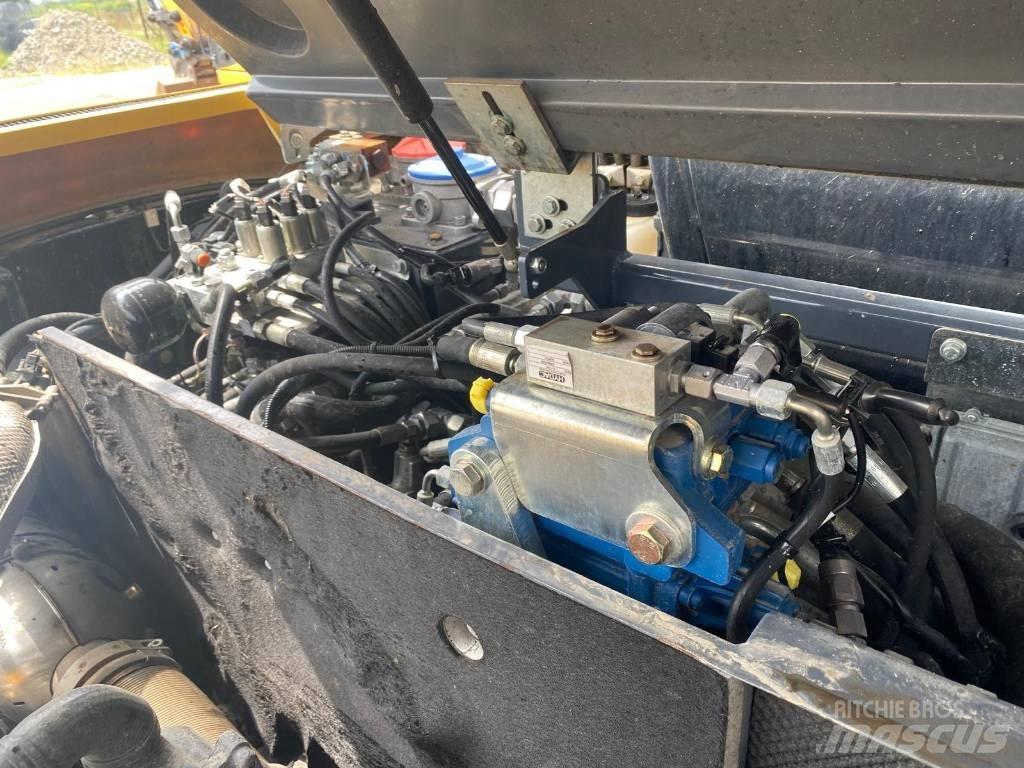 Yanmar SV 120 Bageri gusjeničari
