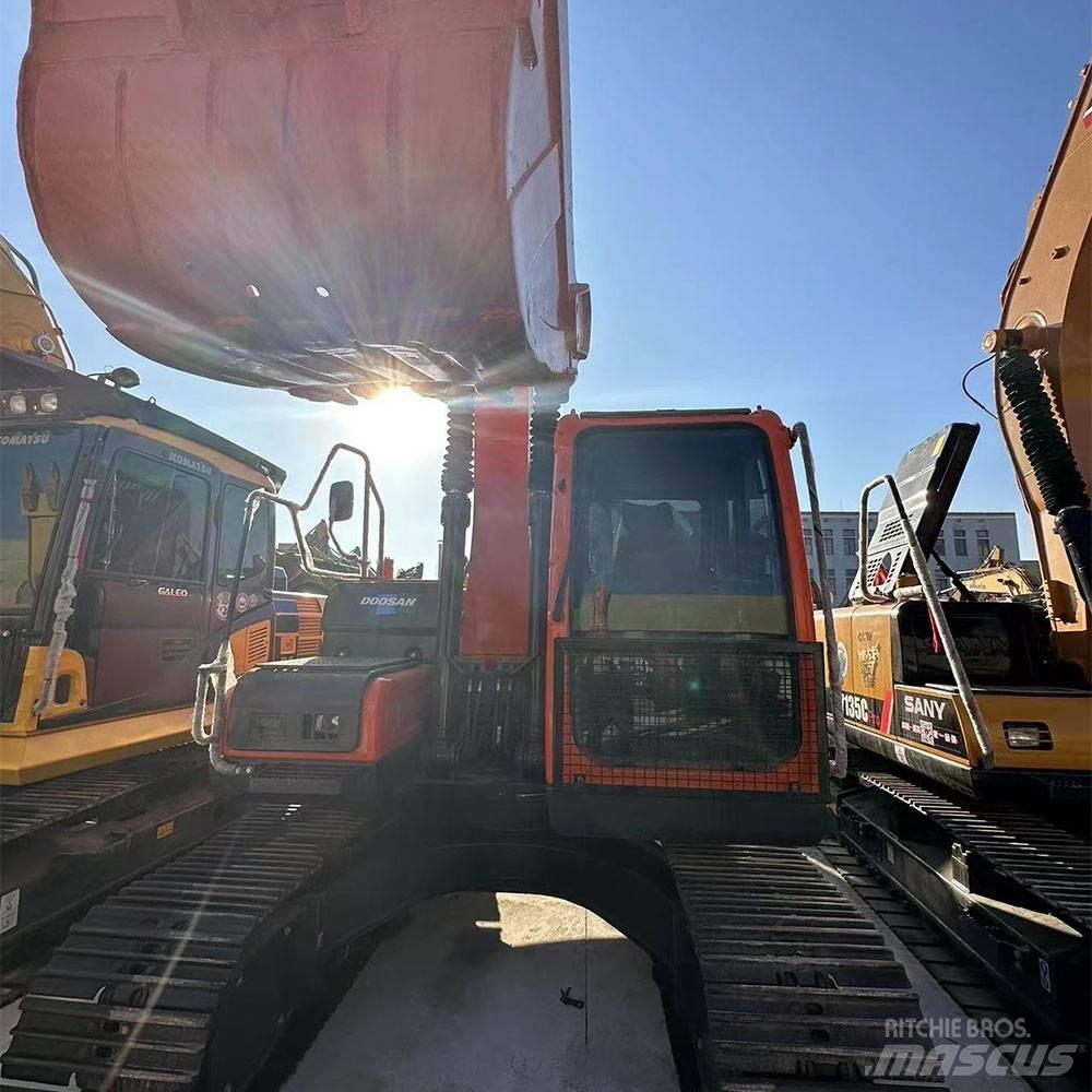 Doosan DX150LC-9C Bageri gusjeničari