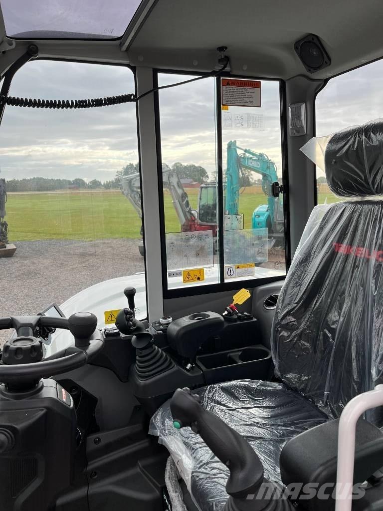 Takeuchi TB 370 W Bageri na kotačima