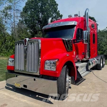 Kenworth W 990 Traktorske jedinice