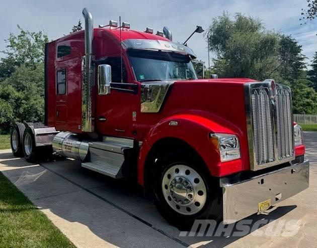 Kenworth W 990 Traktorske jedinice
