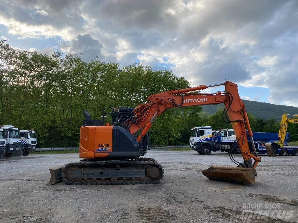 Hitachi ZX 135 US-6 Bageri gusjeničari