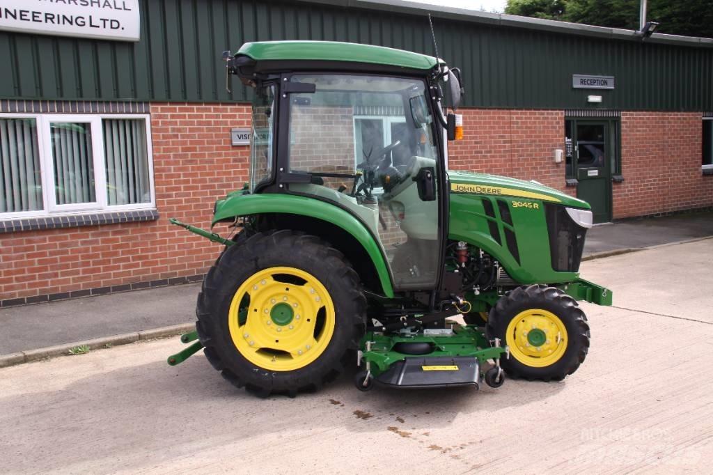 John Deere 3045 R Traktori