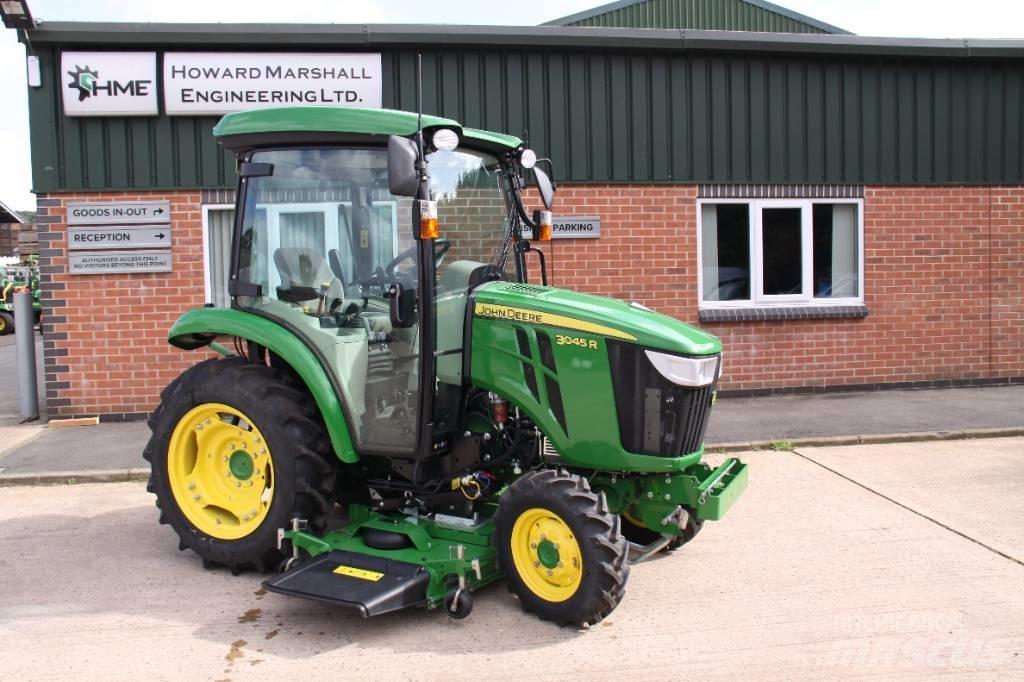 John Deere 3045 R Traktori